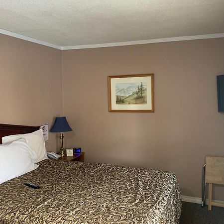Lucien Motel Whitby Zewnętrze zdjęcie