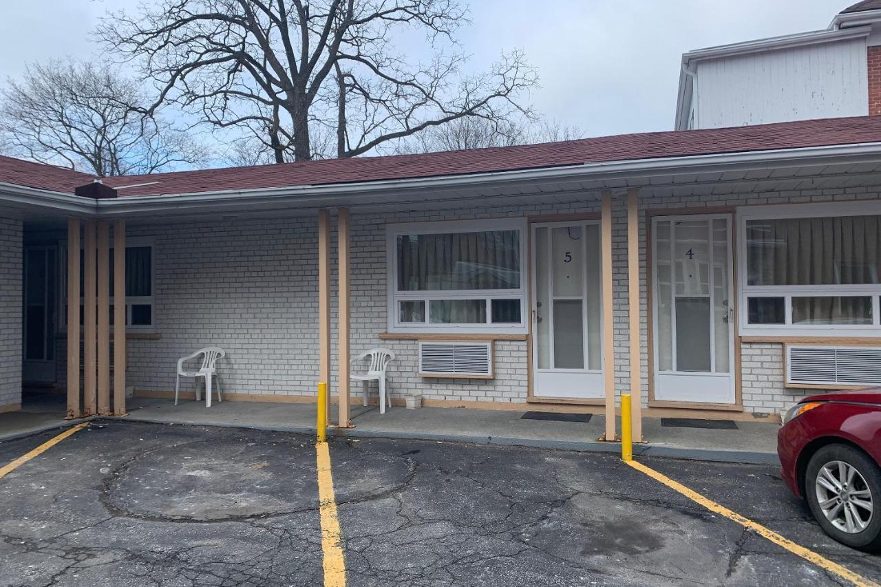 Lucien Motel Whitby Zewnętrze zdjęcie